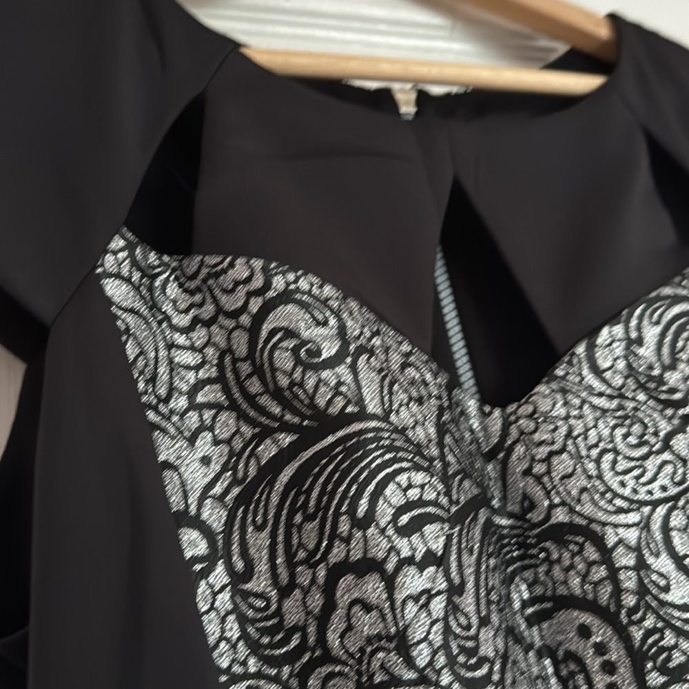 Dress - Picture 3 of 4